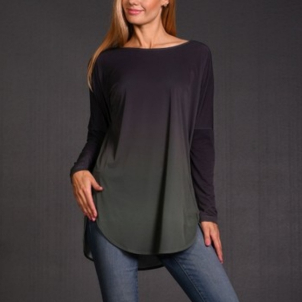 🔥3/$10🔥Ombre Scoop Neck Womens Tunic